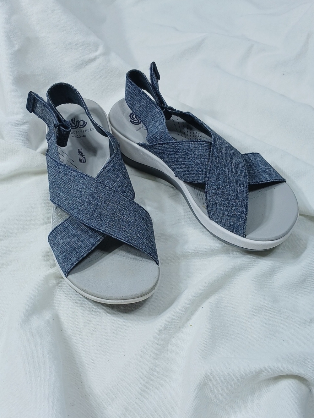 Clarks Cloudsteppers Blue Crisscross womens Slingback Sandals